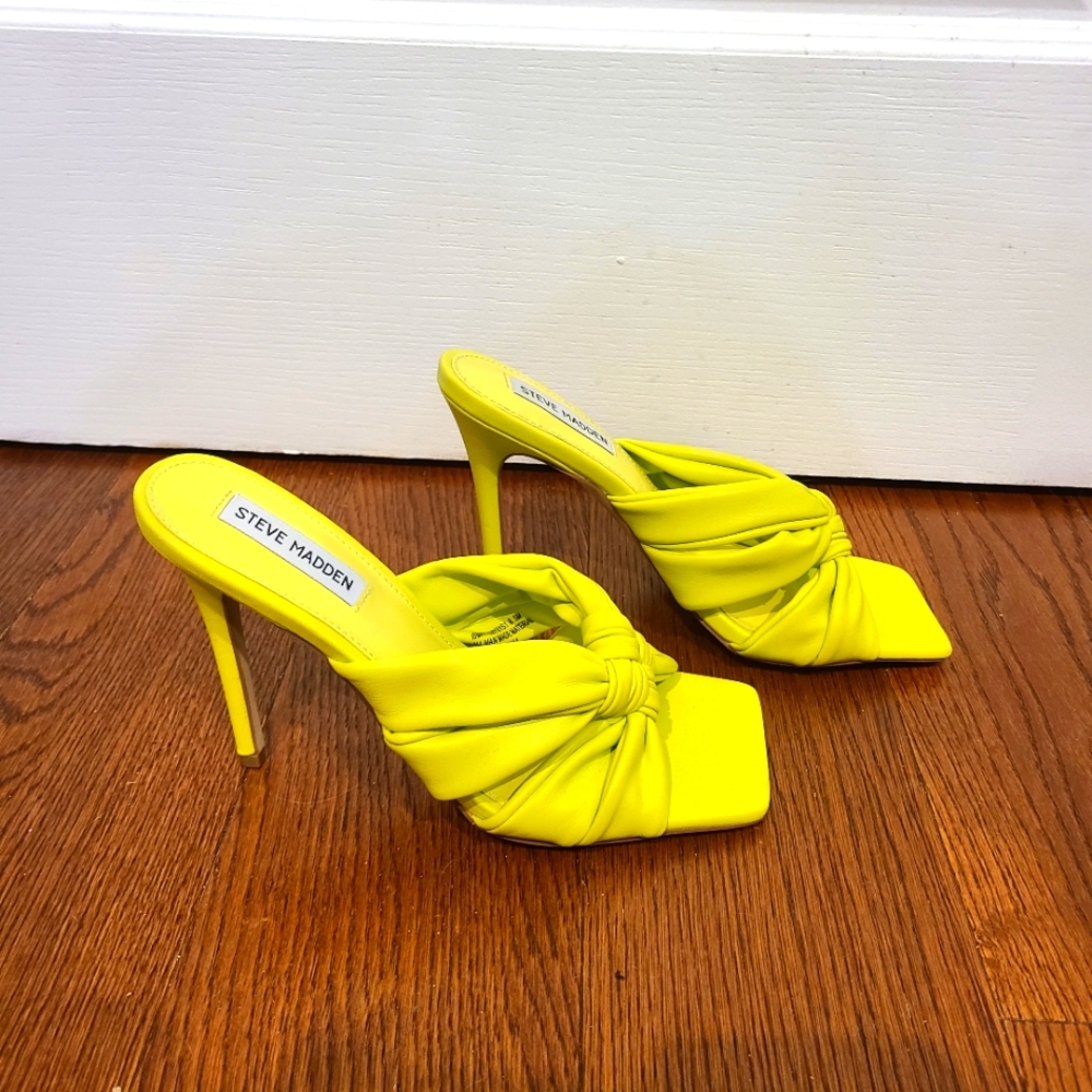 Women's New Size 8.5 Steve Madden Ismay Heeled Sandal